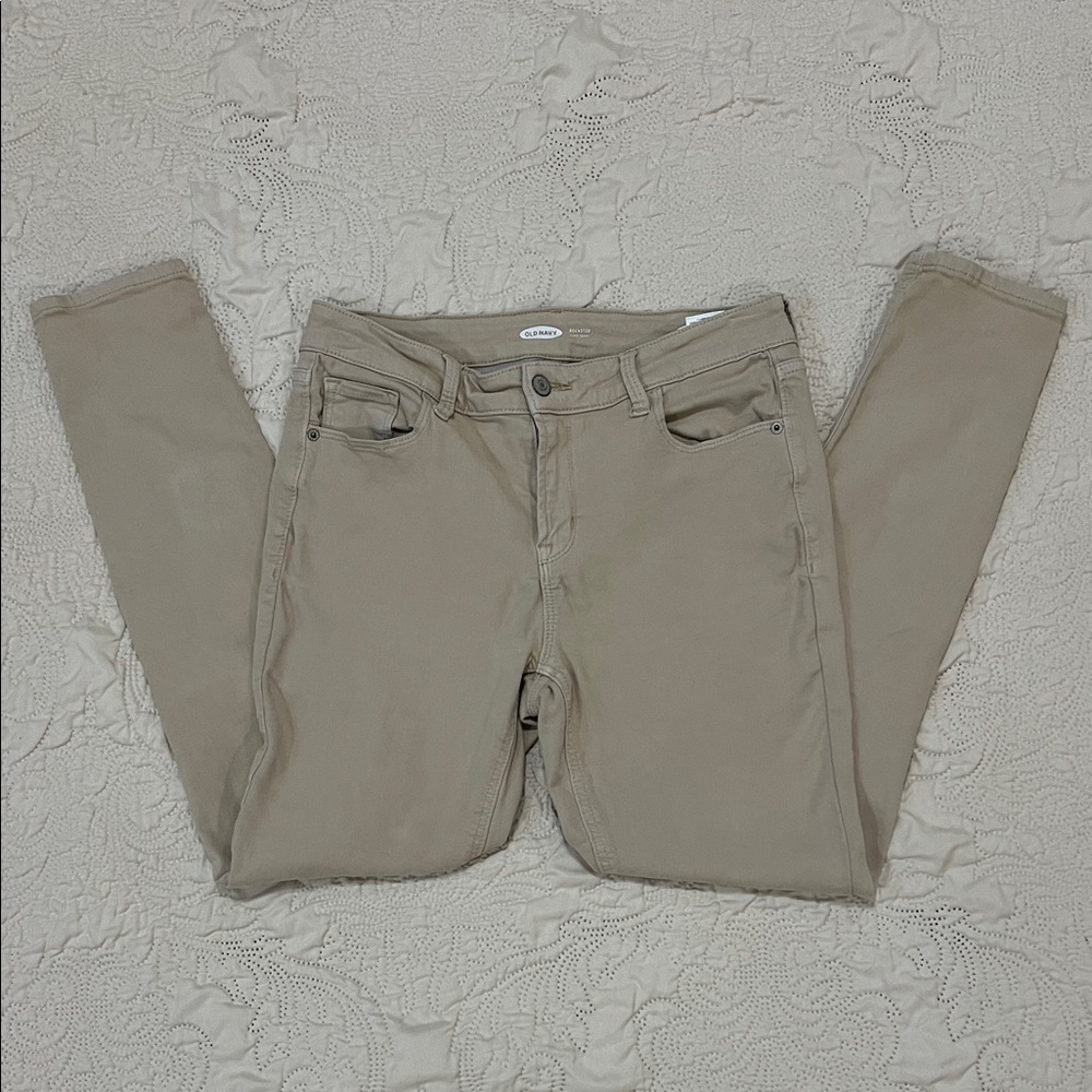 Old Navy Women's Skinny Jeans in Light Beige - Picture 5 of 7